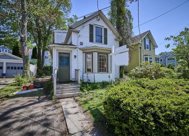 Property at 27 Elm St, Winchester, MA 01890, 2 beds, 1.5 baths