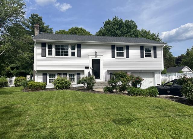 Property at 17 Hallowell Rd, Foxboro, MA 02035, 3 beds, 2 baths