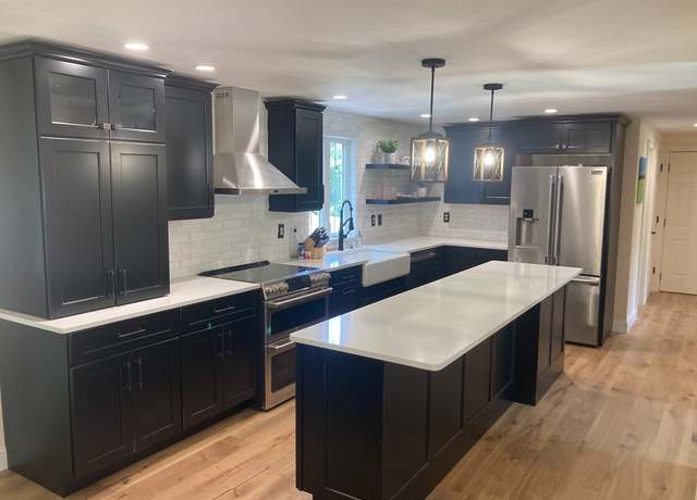 Property at 337 Mason Rd Ext, Dudley, MA 01571, 3 beds, 2.5 baths