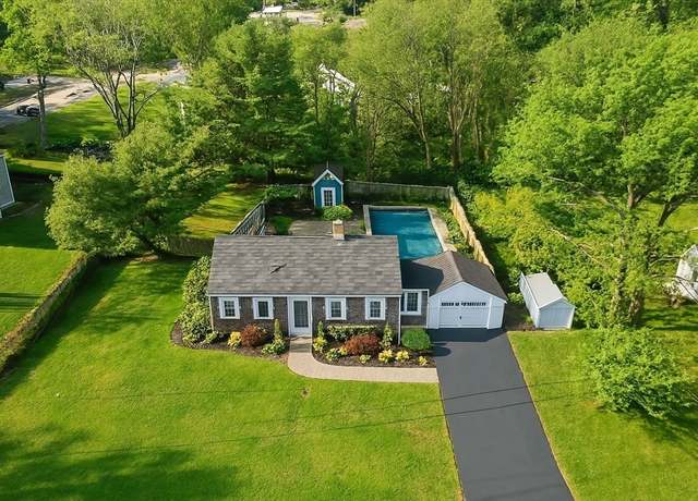 Property at 4 Country Dr, Hingham, MA 02043, 4 beds, 2.5 baths