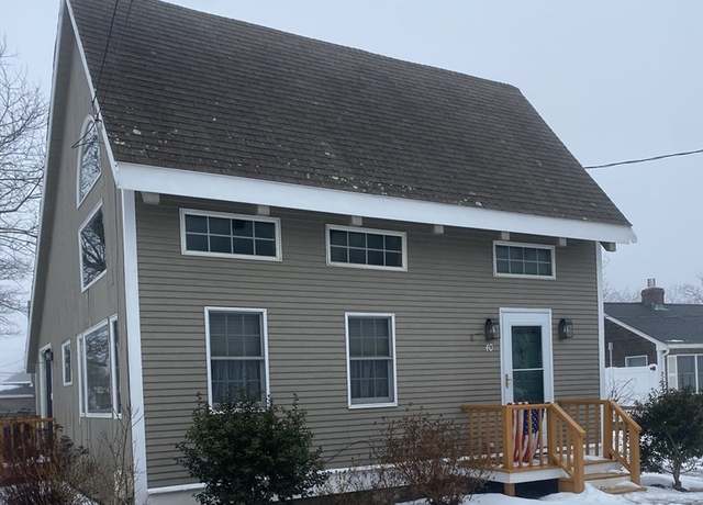 Property at 40 Provincetown View Rd, Plymouth, MA 02360, 2 beds, 1 bath