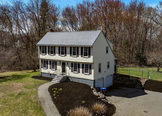 Property at 4 Brookside Ct, Methuen, MA 01844, 3 beds, 2.5 baths