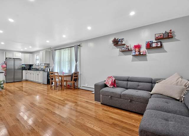 Property at 908 Southern Artery, Quincy, MA 02169, 2 beds, 1.5 baths