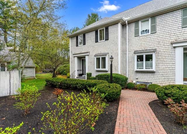 Property at 225 Lincoln St Unit B1, Duxbury, MA 02332, 2 beds, 2.5 baths