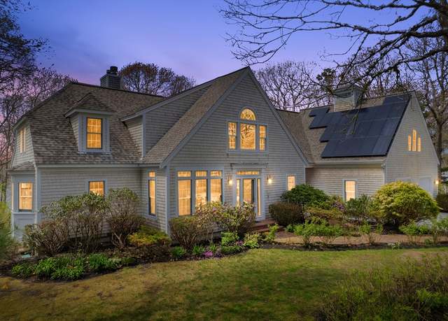 Property at 204 Clamshell Cove Rd, Barnstable, MA 02635, 3 beds, 3.5 baths