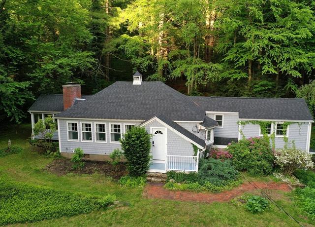 Property at 400 Loomis St, Westfield, MA 01085, 3 beds, 2 baths