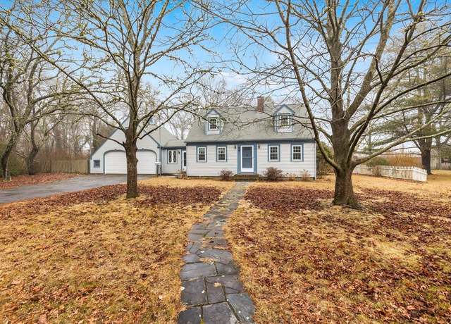 Property at 48 Murphy Rd, Barnstable, MA 02601, 3 beds, 2.5 baths