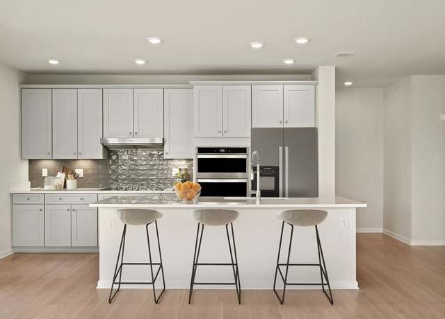 Property at 320 Martins Lndg #301, North Reading, MA 01864, 2 beds, 2 baths