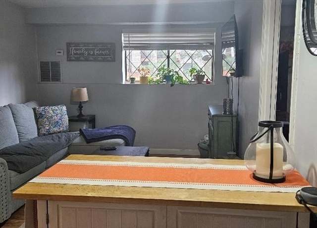 Property at 5 Greenbriar Dr #105, North Reading, MA 01864, 1 bed, 1 bath