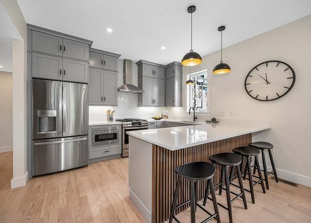 Property at 13 Chestnut St #1, Wakefield, MA 01880, 3 beds, 2.5 baths