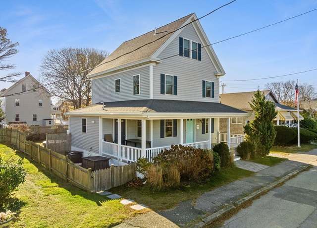 Property at 26 L St, Hull, MA 02045, 4 beds, 2.5 baths