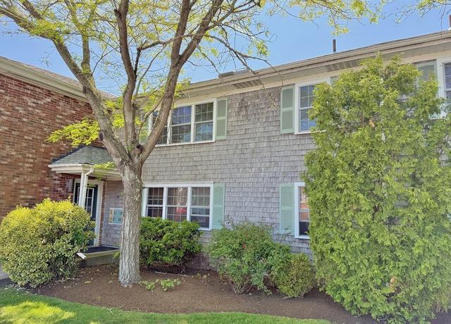 Property at 56 Center St Unit 2-3, Dennis, MA 02639, 2 beds, 1 bath