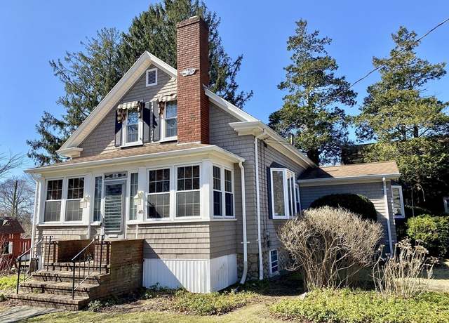Property at 40 Castle Ave, Fairhaven, MA 02719, 3 beds, 2 baths