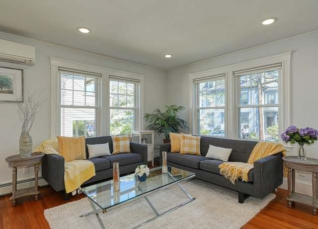 Property at 21 Fessenden Rd #21, Arlington, MA 02476, 3 beds, 2 baths