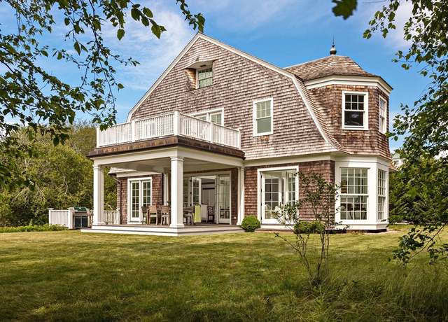 Property at 64 Bay St, Barnstable, MA 02655, 4 beds, 5 baths