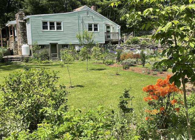Property at 84 Swan Ave, Worcester, MA 01602, 2 beds, 1 bath