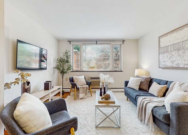 Property at 26 Carey Ave #4, Watertown, MA 02472, 2 beds, 1 bath