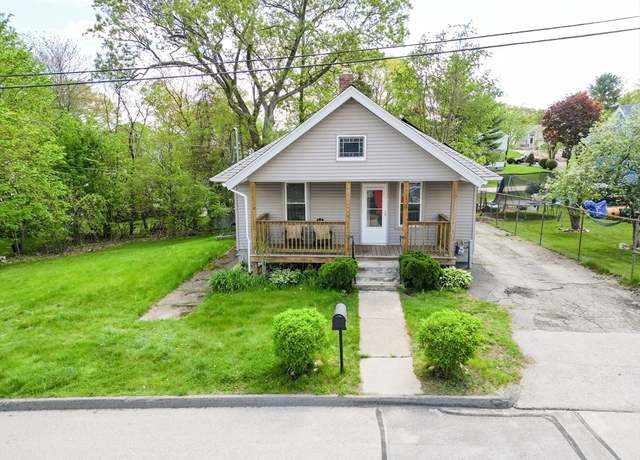 Property at 15 Corrine St, Worcester, MA 01604, 2 beds, 1.5 baths