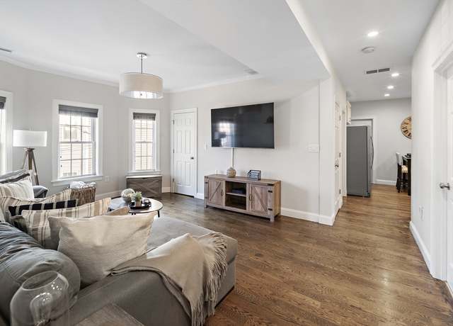 Property at 38 Pearl St #2, Everett, MA 02149, 3 beds, 1 bath