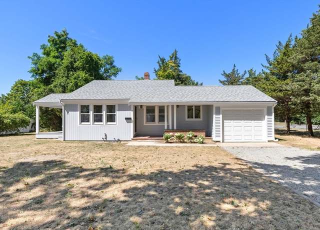 Property at 14 Old Meeting House Rd, Falmouth, MA 02536, 2 beds, 1 bath