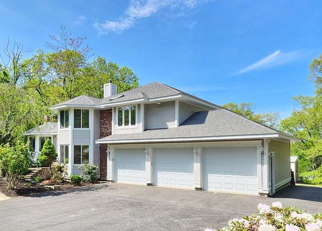 Property at 35 Linda St, Westborough, MA 01581, 5 beds, 3.5 baths