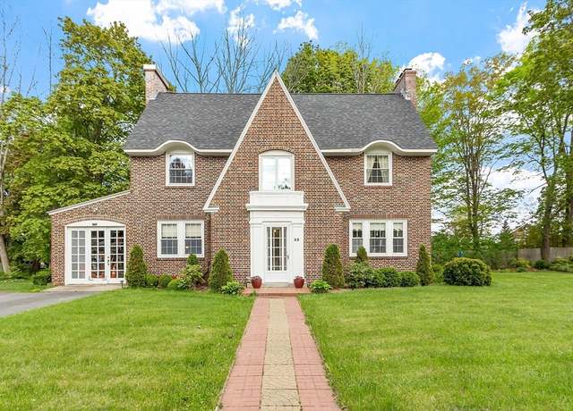 Property at 23 Lincoln Ave, Winchendon, MA 01475, 3 beds, 1.5 baths