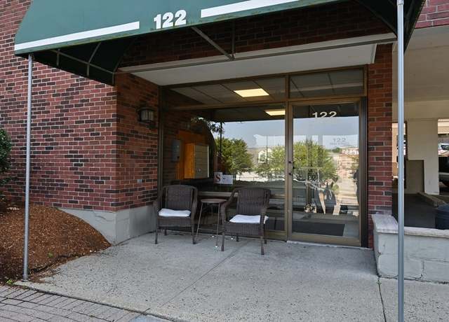 Property at 122 Main St #402, Stoneham, MA 02180, 2 beds, 1 bath