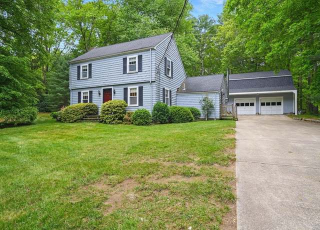 Property at 18 Carr Rd, Duxbury, MA 02332, 3 beds, 1.5 baths