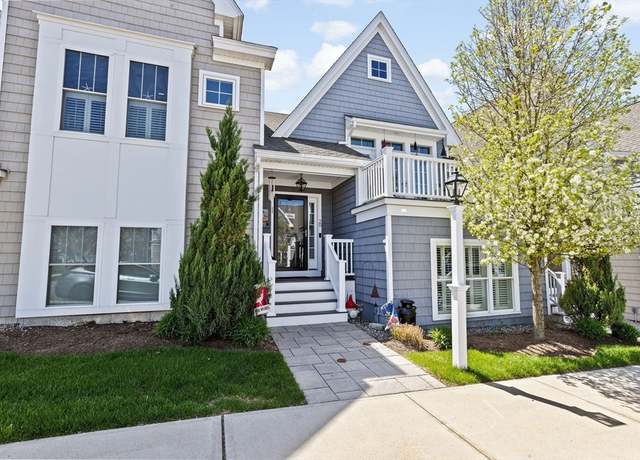 Property at 20 Sunflower Way, Plymouth, MA 02360, 2 beds, 2.5 baths