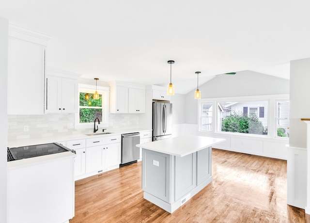 Property at 33 Ontario Dr, Hudson, MA 01749, 3 beds, 1 bath