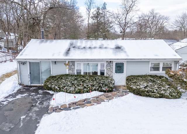 Property at 172 Sunridge Dr, Springfield, MA 01118, 2 beds, 1 bath