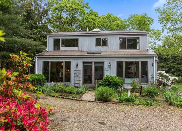 Property at 621 Locustfield Rd, Falmouth, MA 02536, 3 beds, 1.5 baths