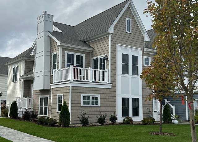Property at 18 Hazelnut Ave, Plymouth, MA 02360, 2 beds, 2.5 baths