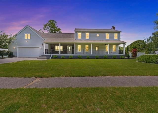 Property at 35 E Glen Dr, Westfield, MA 01085, 4 beds, 3 baths