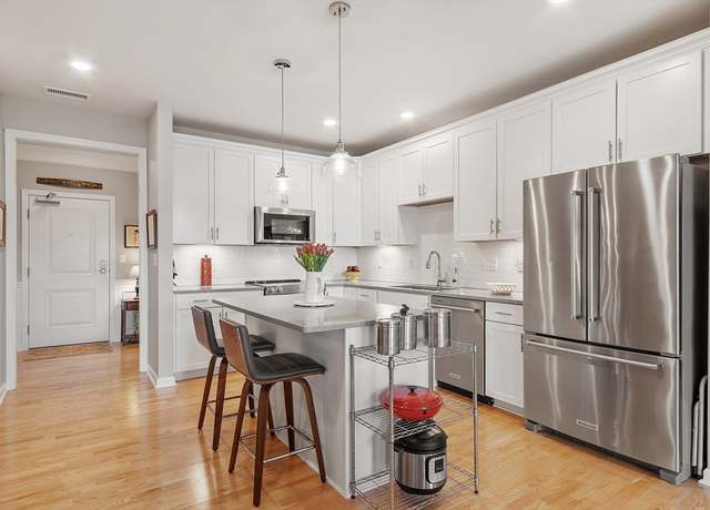 Property at 6 Overlook Dr #403, Andover, MA 01810, 2 beds, 2 baths