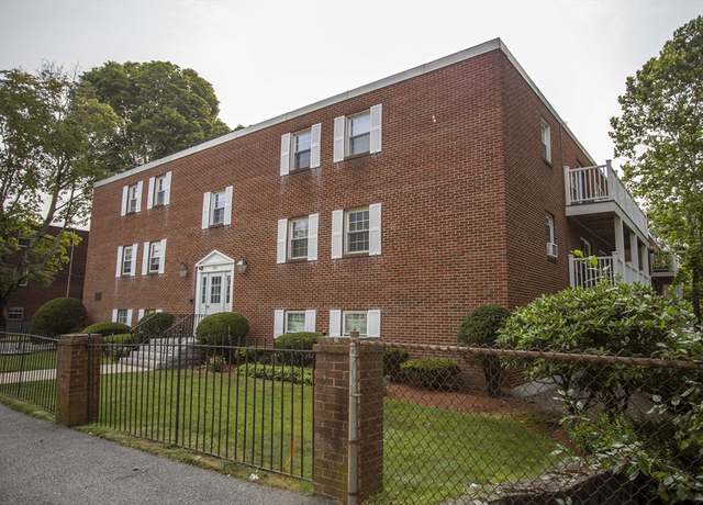 Property at 276 Albion St #1, Wakefield, MA 01880, 2 beds, 1 bath