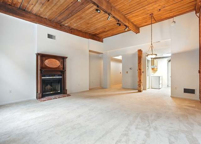 Property at 124 College St #20, South Hadley, MA 01075, 2 beds, 1.5 baths