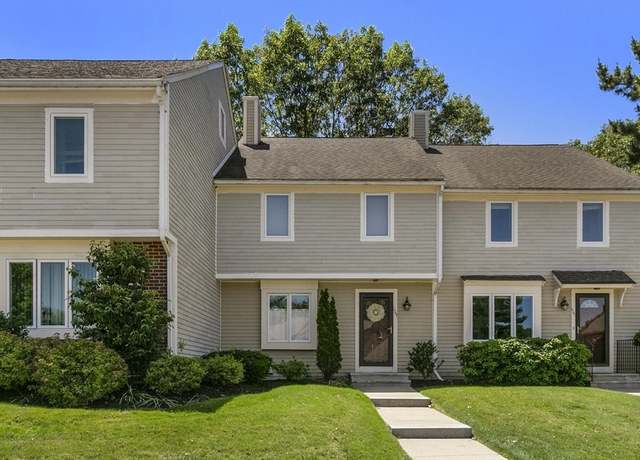 Property at 1702 Lewis O Gray Dr #1702, Saugus, MA 01906, 2 beds, 2.5 baths