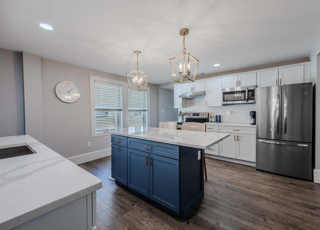 Property at 42 School St #2, Salem, MA 01970, 2 beds, 2 baths