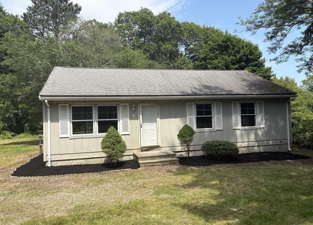 Property at 31 Main St, Mashpee, MA 02649, 3 beds, 2.5 baths