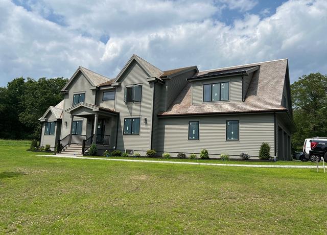 Property at 14 Fiske Pond Dr, Holliston, MA 01746, 5 beds, 5 baths