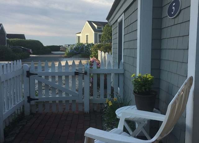 Property at 5 Milestone Way #5, Mashpee, MA 02649, 2 beds, 1.5 baths