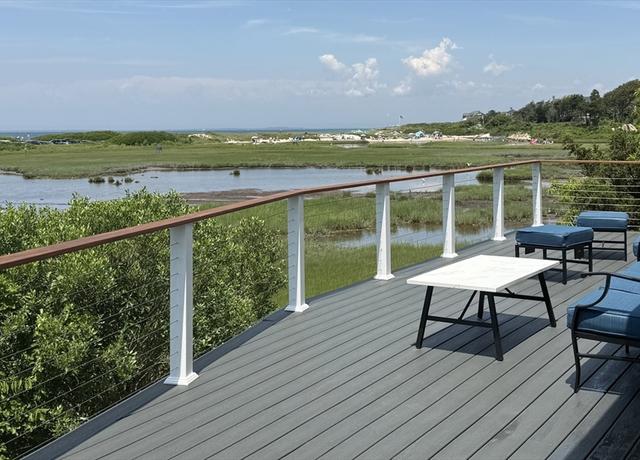 Property at 33 Wood Neck Rd, Falmouth, MA 02540, 3 beds, 3.5 baths