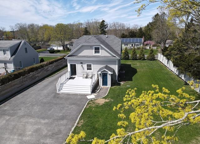 Property at 23 Old Barnstable Rd, Falmouth, MA 02536, 5 beds, 3 baths