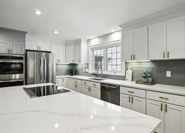 Property at 60 Wedgewood Dr, Hopkinton, MA 01748, 5 beds, 4.5 baths