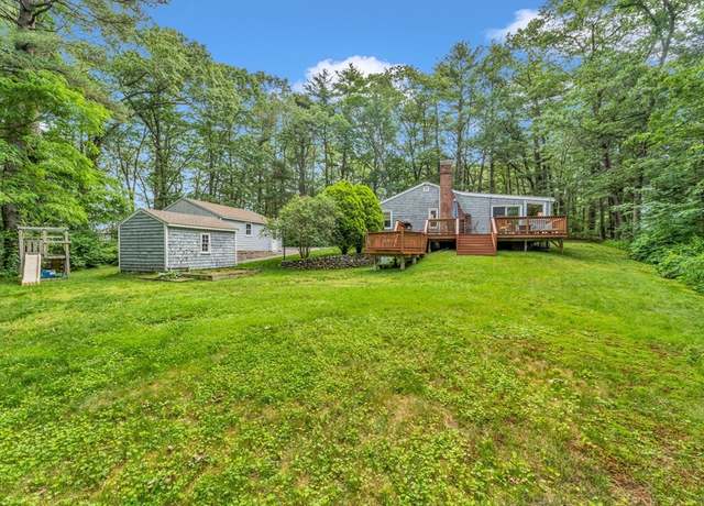 Property at 26 Beacon St, Amesbury, MA 01913, 3 beds, 1 bath