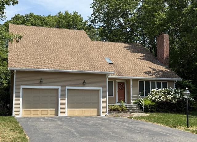 Property at 283 Palisades Cir, Stoughton, MA 02072, 3 beds, 2.5 baths