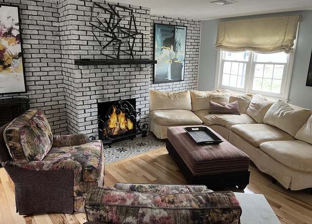 Property at 12 State Rd Unit 4B, Plymouth, MA 02360, 2 beds, 2 baths