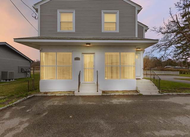 Property at 1550 Fall River Ave, Seekonk, MA 02771, 4 beds, 3 baths