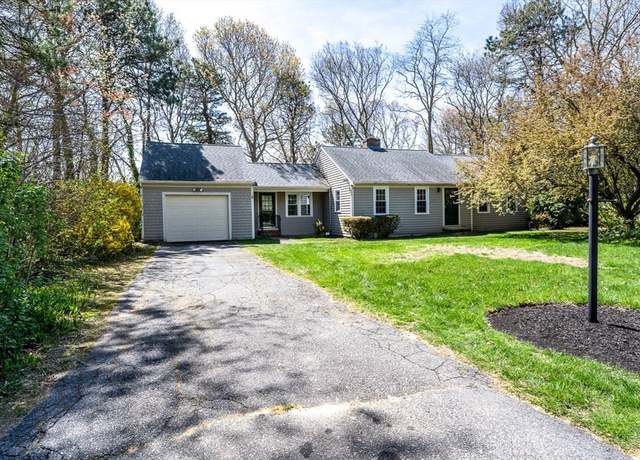 Property at 52 Cap'n Jac's Rd, Barnstable, MA 02632, 2 beds, 2 baths